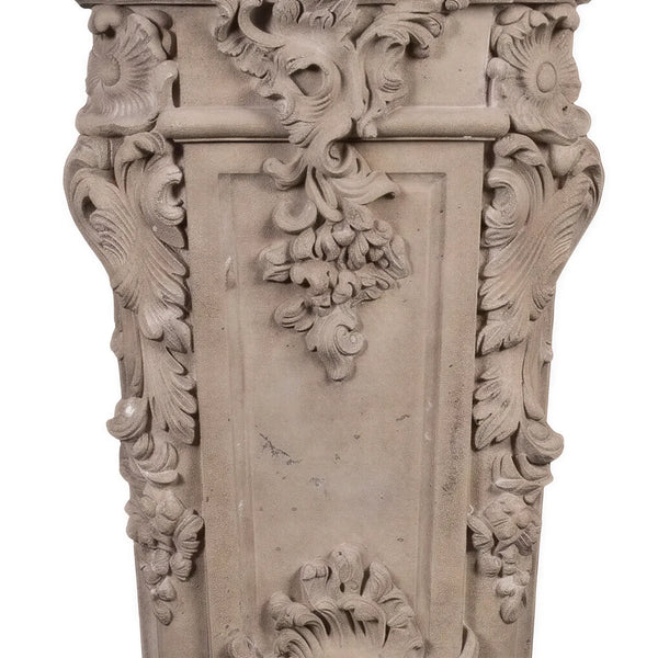 Chigi Della Pedestal