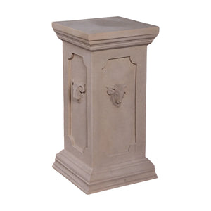 Keswick With Ram Head Pedestal