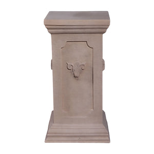 Keswick With Ram Head Pedestal