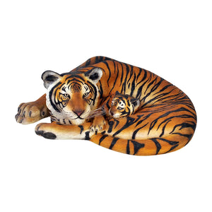 Tigress with Cub (not in Aus)